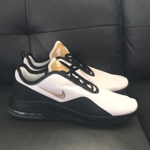 MEN'S NIKE AIR MAX MOTION 2 SNEAKERS